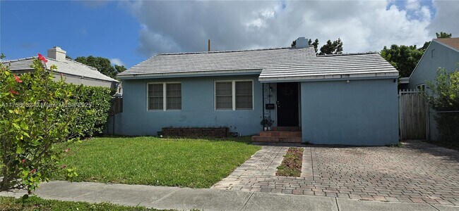 property at 1826 SW 17th Terrace