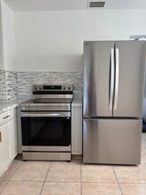 3519 W Rogers Ave in Tampa, FL - Building Photo - Building Photo