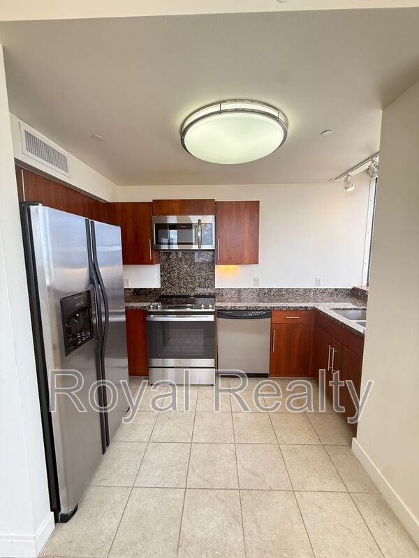 property at 600 Queen St