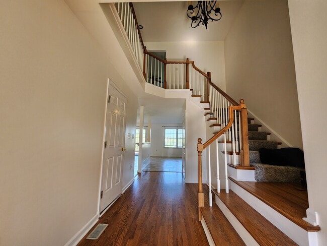 513 Northstar Dr in Harrisburg, PA - Foto de edificio - Building Photo