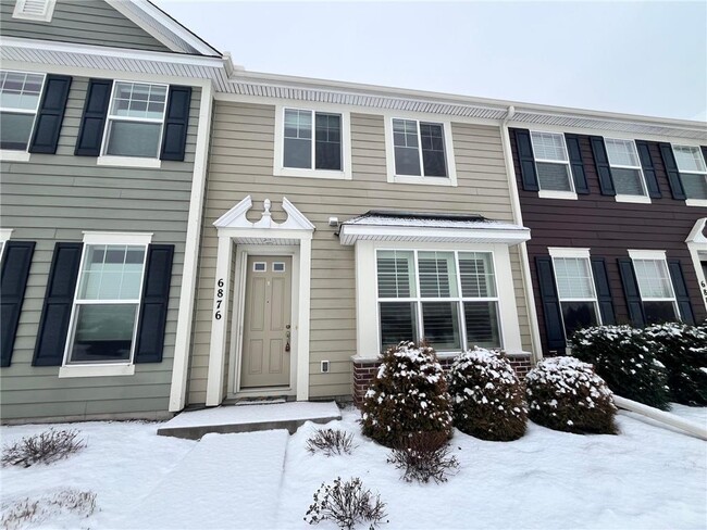 6876 Crosby Ct in Minnetrista, MN - Foto de edificio - Building Photo