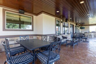 1124 County Rd 301 in Elgin, TX - Building Photo - Building Photo