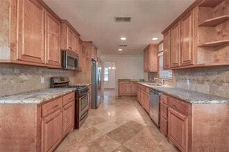 4710 Willowbend Blvd in Houston, TX - Building Photo - Building Photo