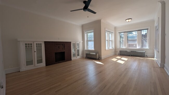 5707 N Campbell Ave in Chicago, IL - Building Photo - Building Photo