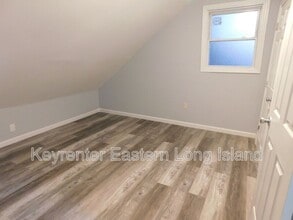 36 Matsunaye Dr in Medford, NY - Building Photo - Building Photo