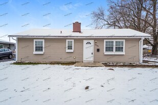 1121 Gibson Rd in Reynoldsburg, OH - Building Photo