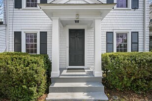 15 Richmond Dr in Greenwich, CT - Building Photo