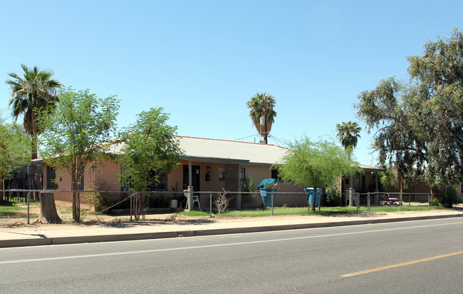 2919 E. Oak/2242 E. 29th in Phoenix, AZ - Foto de edificio - Building Photo