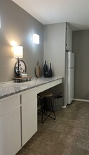 6423 Colony Way, Unit K2 in Minneapolis, MN - Building Photo - Building Photo