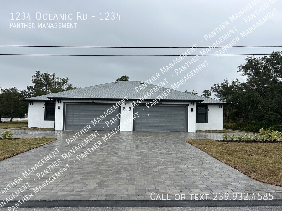 1234 Oceanic Rd in Port Charlotte, FL - Foto de edificio