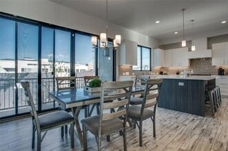 410 Melba St in Dallas, TX - Building Photo - Building Photo