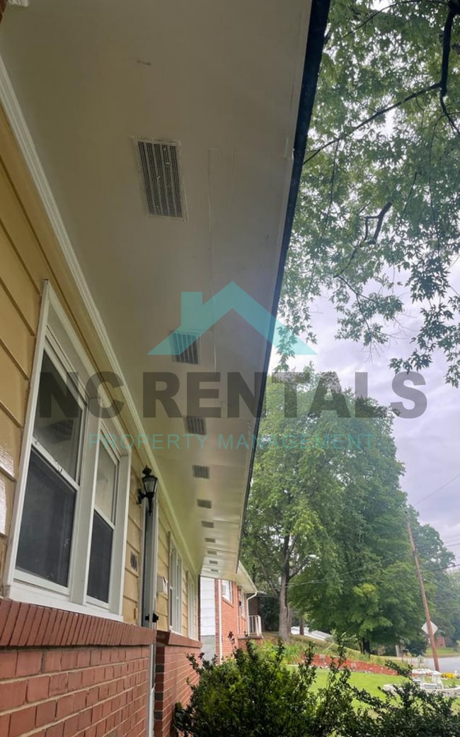 4004 Gentry St in Greensboro, NC - Building Photo - Building Photo