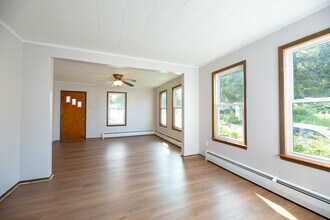 23 Lafayette St, Unit #1 in Biddeford, ME - Building Photo - Building Photo