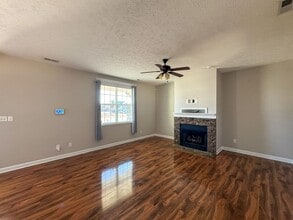 4070 Pleasantburg Dr in Fayetteville, NC - Building Photo - Building Photo