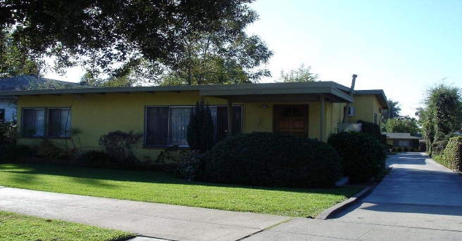 300 W Washington Blvd in Pasadena, CA - Building Photo