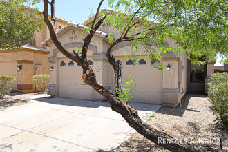 10529 W Almeria Rd in Avondale, AZ - Building Photo - Building Photo