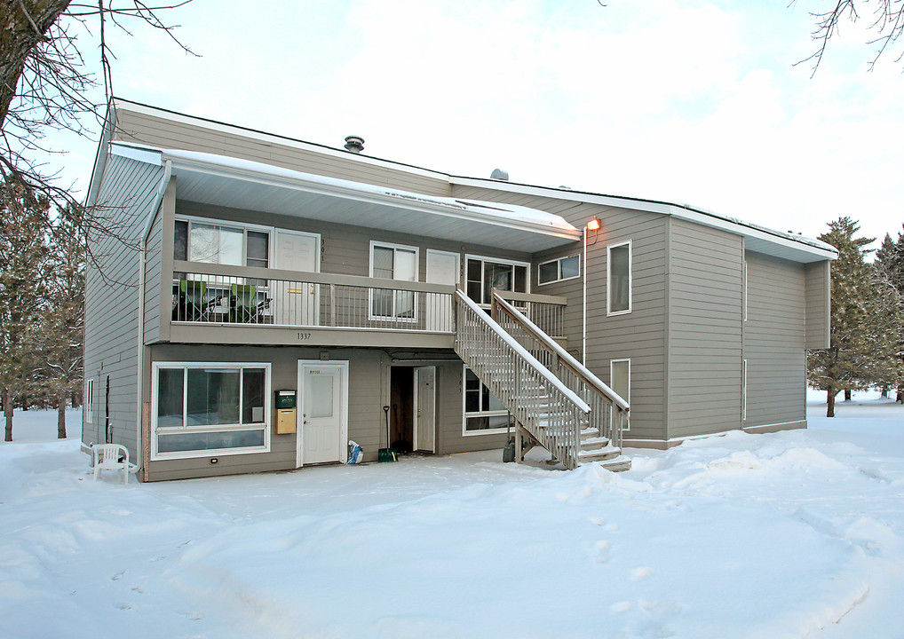 24th Street  Apartments in Willmar, MN - Building Photo