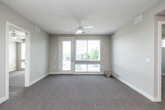 Residences at 62W in Johnston, IA - Foto de edificio - Interior Photo