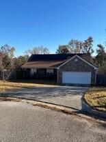 318 Frick Ln in Grovetown, GA - Building Photo