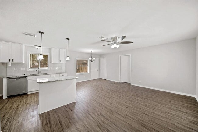 5210 Balkin St in Houston, TX - Building Photo - Building Photo