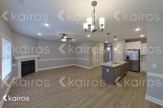 3712 Oak Leaf Wy in Greenville, NC - Building Photo - Building Photo