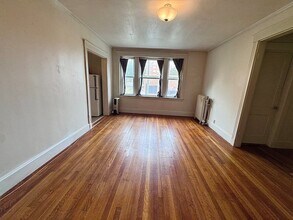 1607 Commonwealth Ave, Unit 7 in Boston, MA - Building Photo - Building Photo