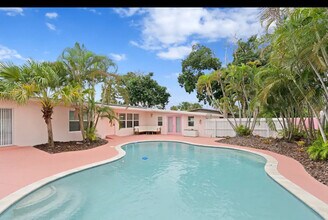26 Northeast St in Fort Lauderdale, FL - Building Photo - Building Photo
