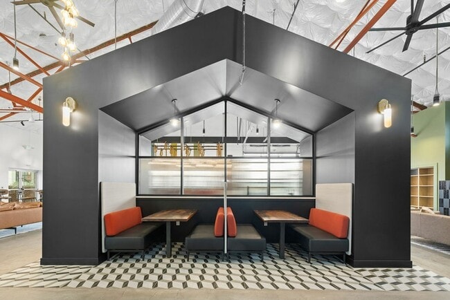 The Armory in Boulder, CO - Foto de edificio - Interior Photo