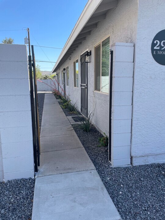 2921 E Mobile Ln in Phoenix, AZ - Foto de edificio