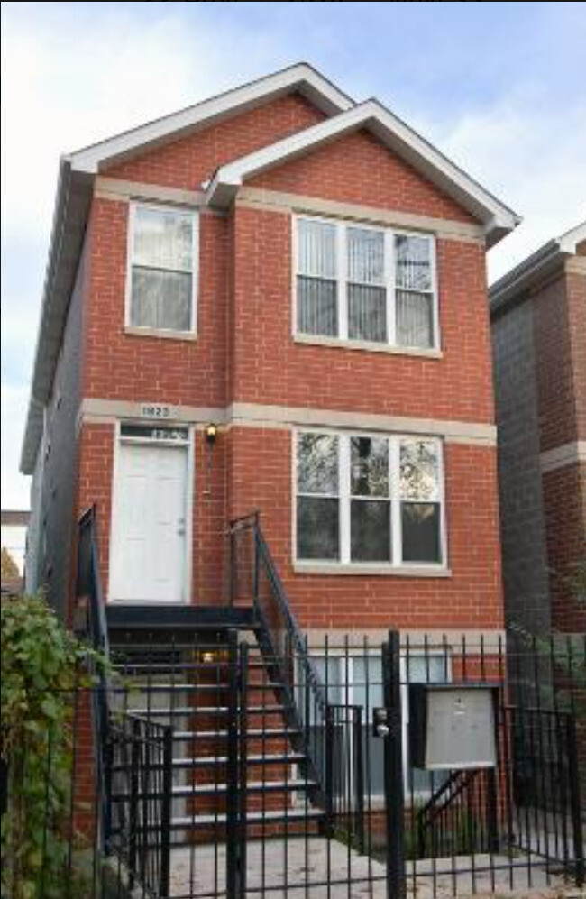 1823 S Fairfield Ave in Chicago, IL - Foto de edificio - Building Photo