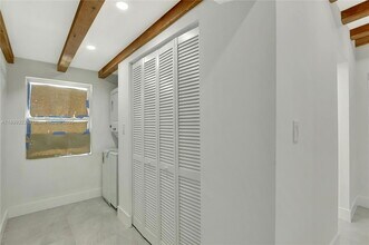 2501 NW 21st Ave in Fort Lauderdale, FL - Building Photo - Building Photo