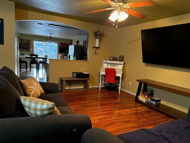 120 Grant Way in Kyle, TX - Building Photo - Building Photo