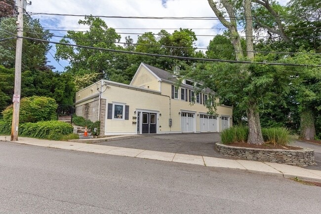 44 Russell St, Unit R in Plymouth, MA - Building Photo - Building Photo
