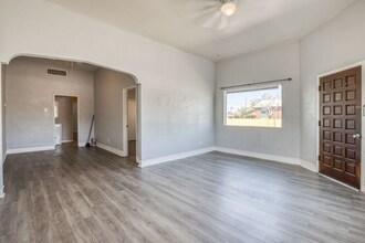 3500 Louisville Ave-Unit -A in El Paso, TX - Foto de edificio - Building Photo