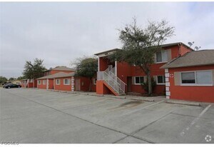 4023 Skyline Blvd in Cape Coral, FL - Building Photo