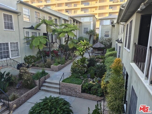 property at 8551 Holloway Dr