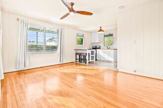 691 Kihapai St in Kailua, HI - Building Photo - Building Photo