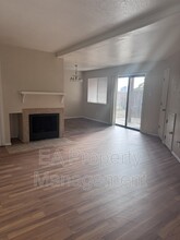 12304 Candelaria Rd NE in Albuquerque, NM - Building Photo - Building Photo