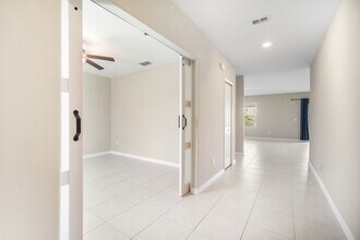 8893 Parsons Hill Blvd in Wesley Chapel, FL - Building Photo - Building Photo