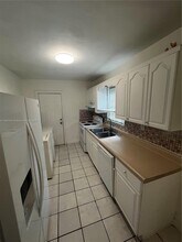 1250 NW 43rd St in Miami, FL - Building Photo - Building Photo