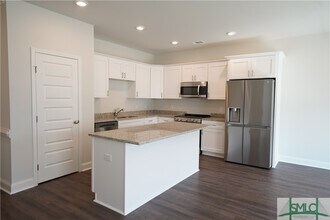 492 Gov Treutlen Cir in Pooler, GA - Building Photo - Building Photo