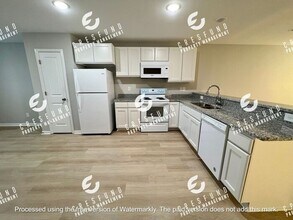 525 Tussey Dr in Hope Mills, NC - Building Photo - Building Photo