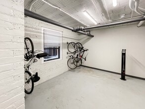 512-20 W. Cornelia in Chicago, IL - Building Photo - Building Photo