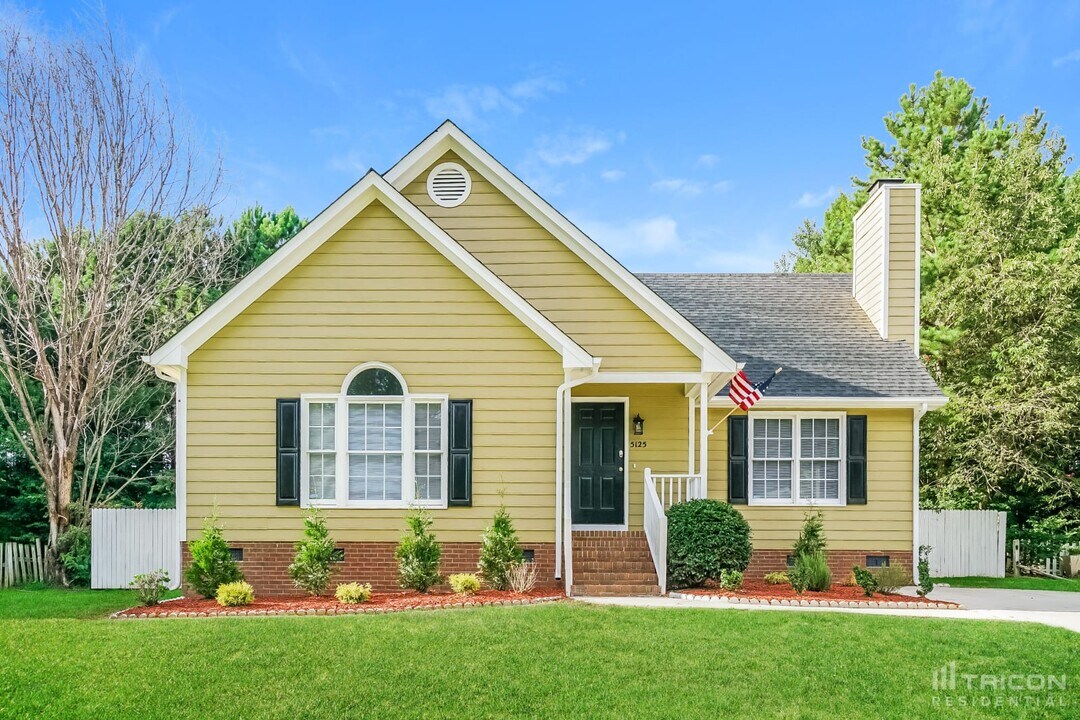 5125 Cottage Bluff Ln in Knightdale, NC - Building Photo