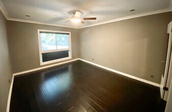 1203 N Sweetzer Ave, Unit 118 in West Hollywood, CA - Building Photo - Building Photo