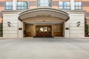 4242 Lomo Alto Dr in Dallas, TX - Building Photo