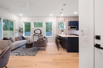 4513 S 3rd St in Austin, TX - Building Photo - Building Photo