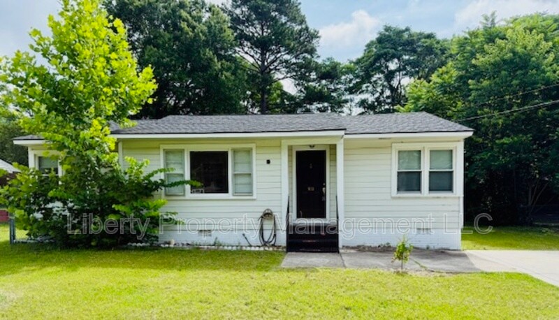 815 Poplar Dr in Fayetteville, NC - Building Photo