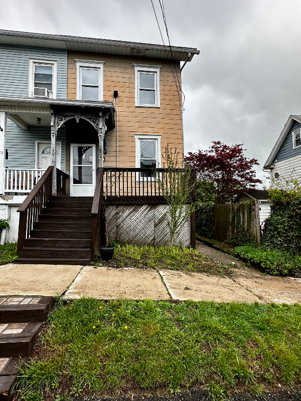 property at 27 E 6th St