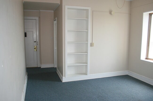 538 N Main St in Hendersonville, NC - Building Photo - Building Photo
